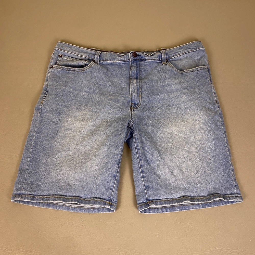 Amazon Essentials Denim Shorts Men's Size 40W Straight Blue Light Wash Stretch